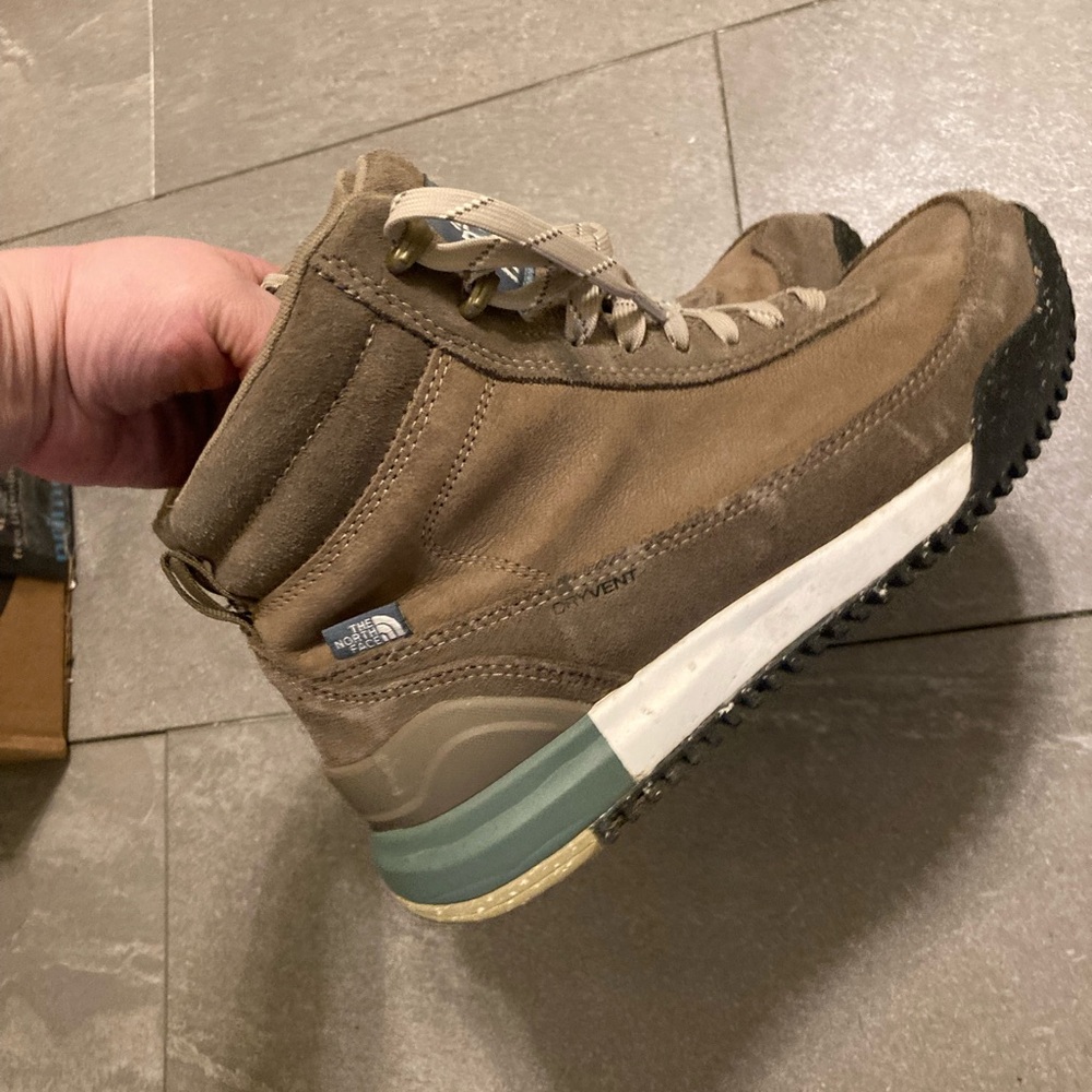 The North Face boots 8.5
